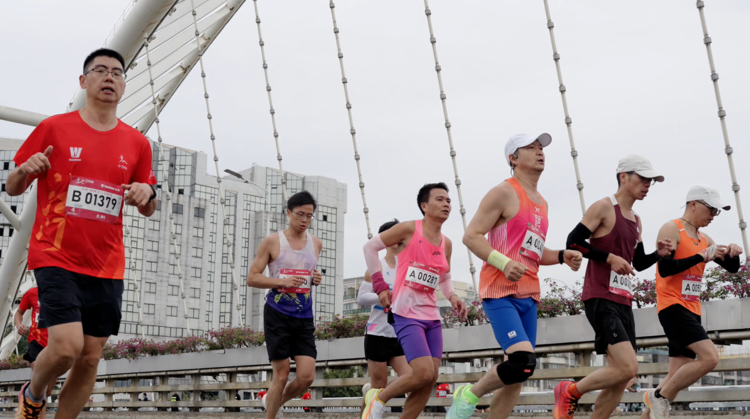 跑江马，要帅要专业！这份着装提醒请查收~